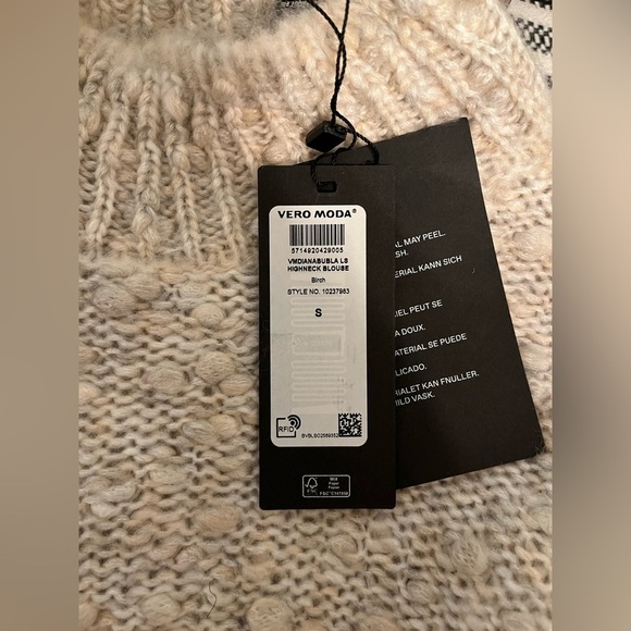 Bubble knit mock neck sweater - Picture 12 of 12